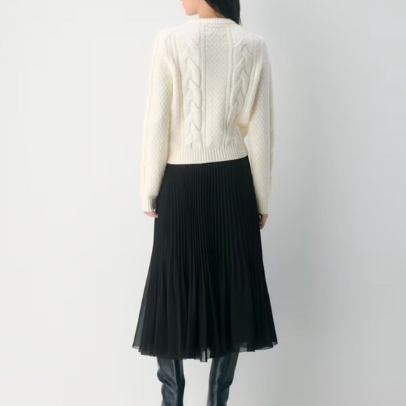 NWT Aritzia Heritage Knit Merino Wool Crew Cardigan Whisper White XS - Picture 5 of 7